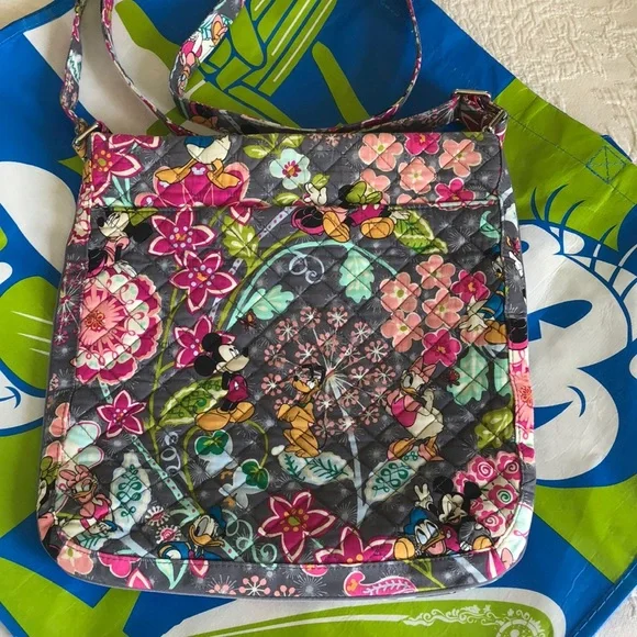 Iconic Triple Zip Hipster - Disney Parks Exclusive - Mickey and Friends - Picture 2 of 3